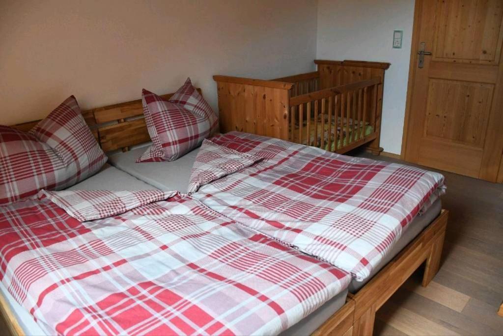 Ferienwohnung Glueck Saaldorf-Surheim 外观 照片